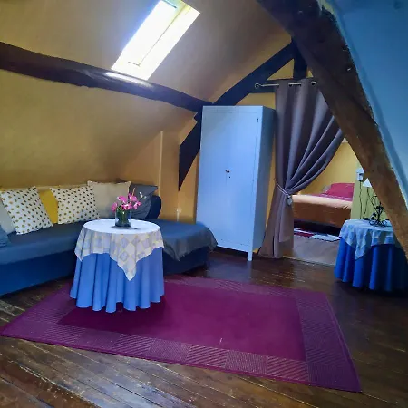 La Petite Maison Normande Bed and Breakfast *